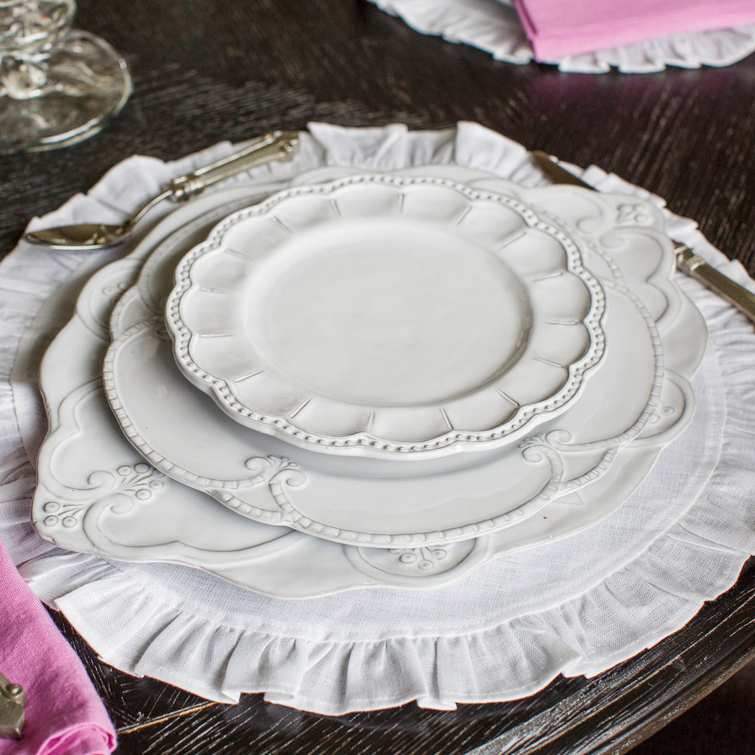 Bella Bianca Scalloped Charger/Platter by Arte Italica