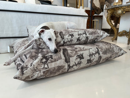 Maison Brunaille Dog Bed Medium by Tara Shaw